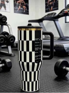 HydroJug Traveler 40 oz Black & White